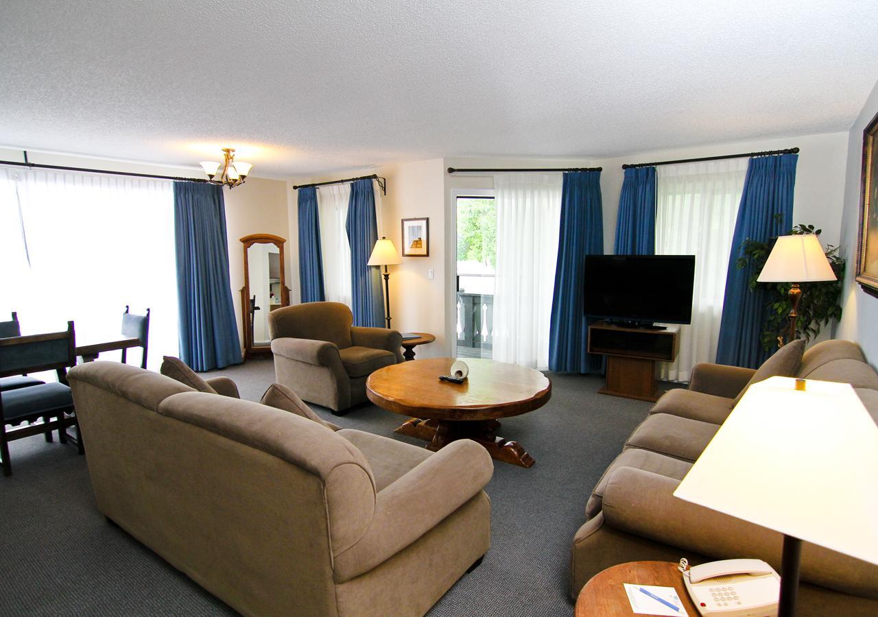 Heron'S Landing Hotel Campbell River Exterior photo